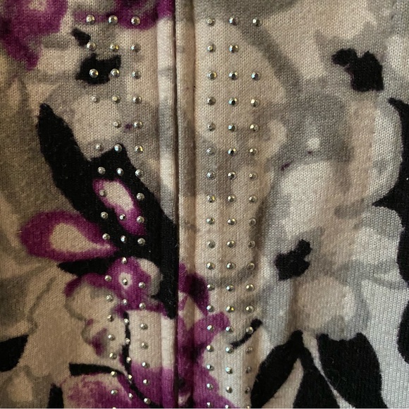 Floral zip up cardigan with rhinestone embellishments by TanJay - Picture 7 of 8